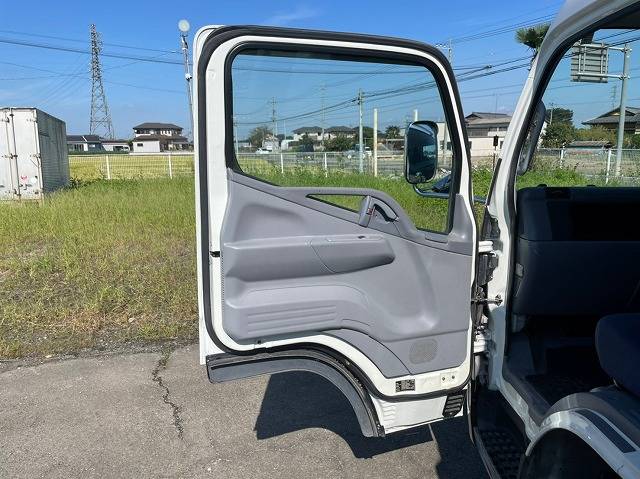 三菱ふそうキャンターアルミブロック小型（2t・3t）[写真16]