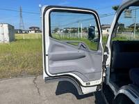 三菱ふそうキャンターアルミブロック小型（2t・3t）[写真16]