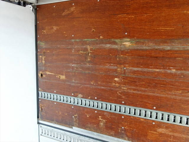 いすゞエルフアルミウイング小型（2t・3t）[写真21]