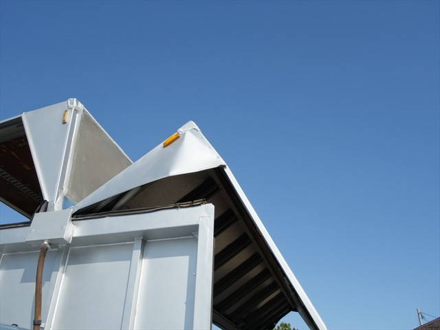 いすゞエルフアルミウイング小型（2t・3t）[写真24]