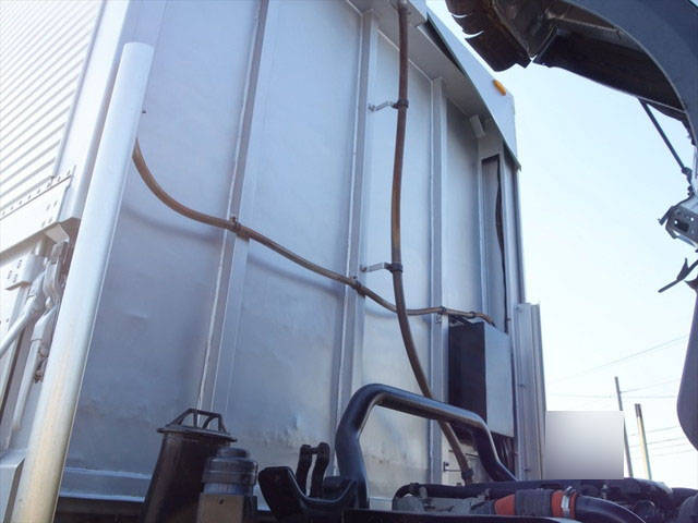 いすゞエルフアルミウイング小型（2t・3t）[写真38]