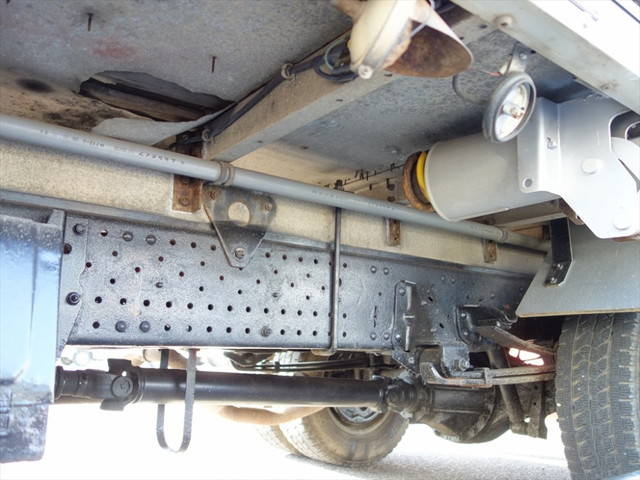 いすゞエルフアルミウイング小型（2t・3t）[写真06]