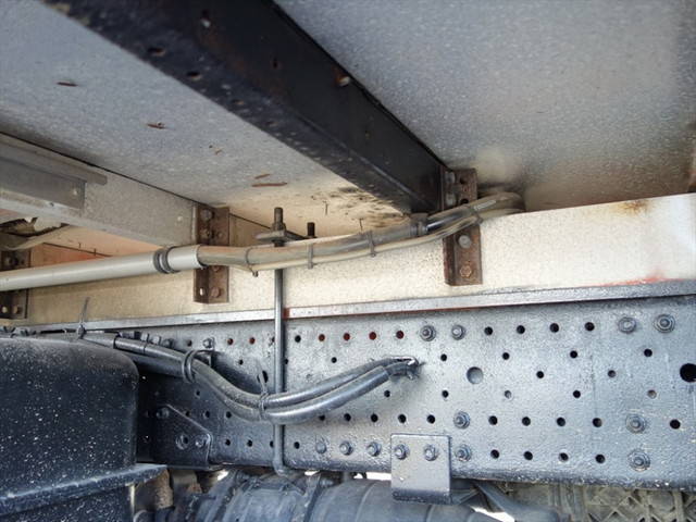 いすゞエルフアルミウイング小型（2t・3t）[写真08]