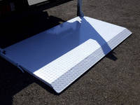 いすゞエルフクレーン4段小型（2t・3t）[写真12]