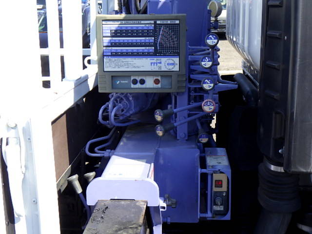 いすゞエルフクレーン4段小型（2t・3t）[写真13]