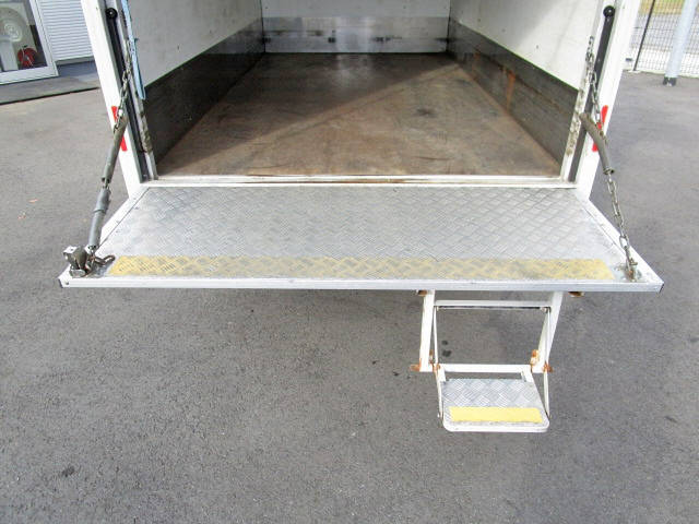 日産アトラスアルミバン小型（2t・3t）[写真12]