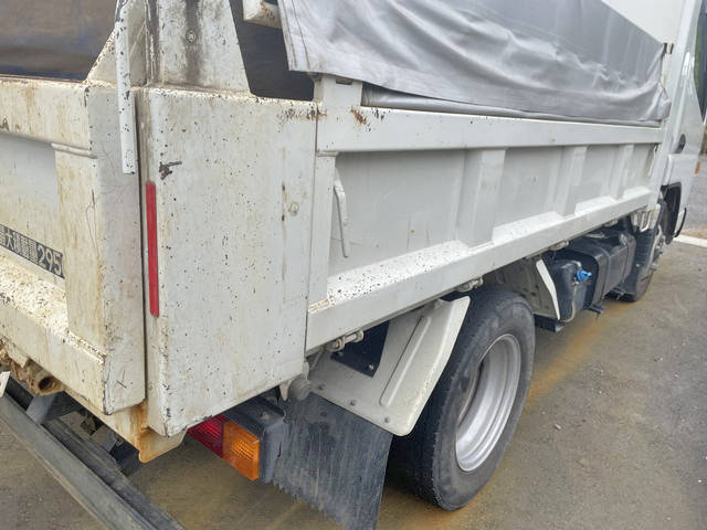 三菱ふそうキャンターダンプ小型（2t・3t）[写真12]