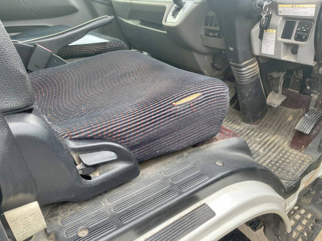 三菱ふそうキャンターダンプ小型（2t・3t）[写真25]