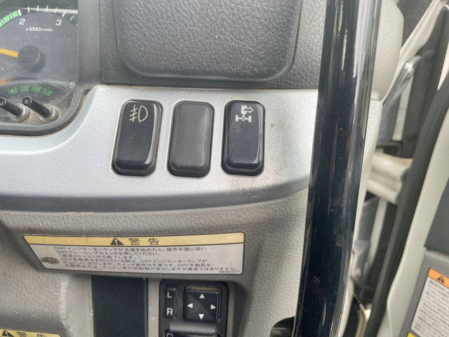 三菱ふそうキャンターダンプ小型（2t・3t）[写真30]