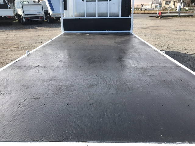 いすゞエルフ平ボディ小型（2t・3t）[写真11]