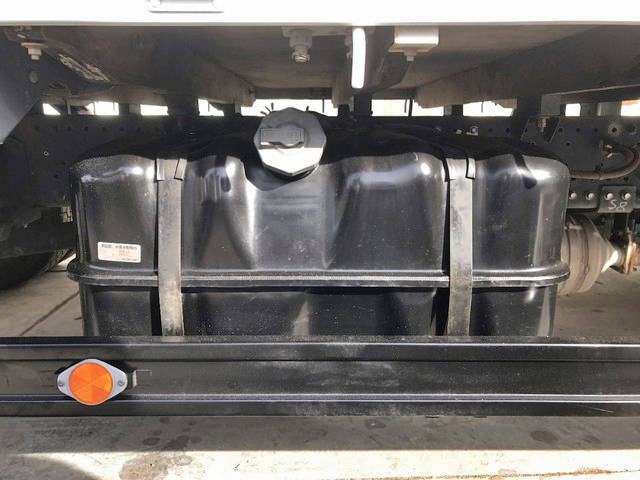 いすゞエルフ平ボディ小型（2t・3t）[写真20]