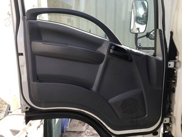 いすゞエルフ平ボディ小型（2t・3t）[写真25]