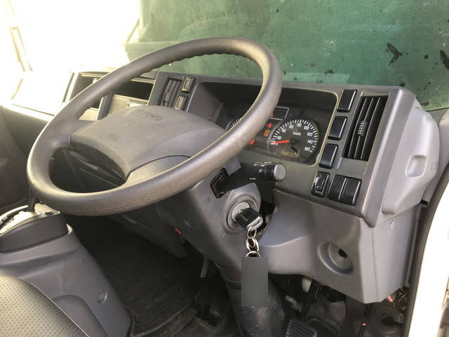 いすゞエルフ平ボディ小型（2t・3t）[写真30]