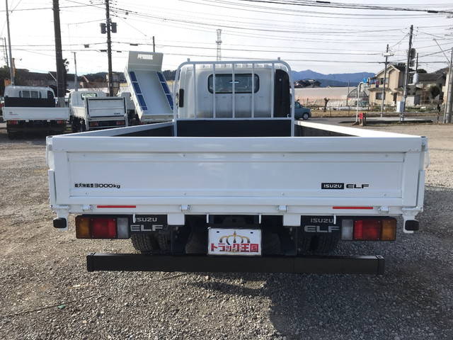 いすゞエルフ平ボディ小型（2t・3t）[写真09]