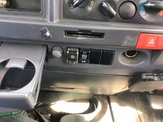 いすゞエルフアルミブロック小型（2t・3t）[写真25]