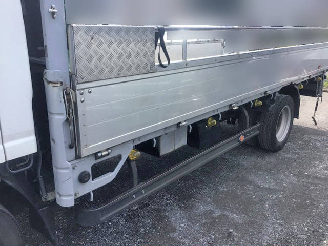 いすゞエルフアルミブロック小型（2t・3t）[写真08]