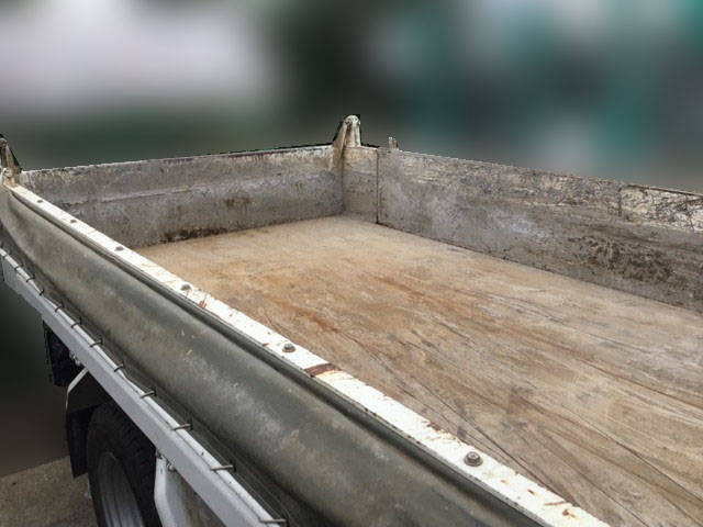 いすゞエルフダンプ小型（2t・3t）[写真02]