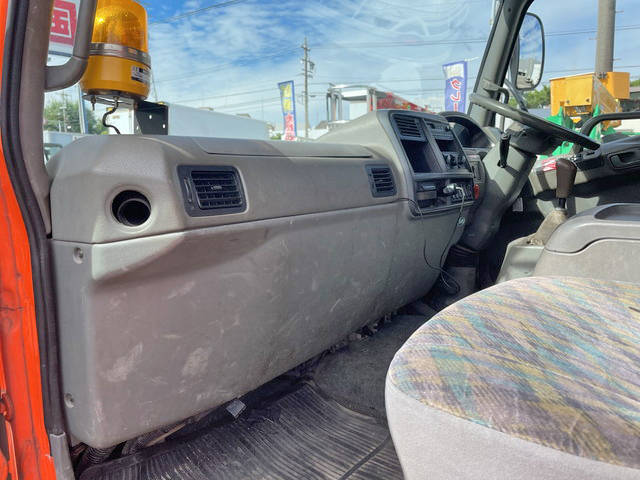 三菱ふそうファイタークレーン3段中型（4t）[写真29]