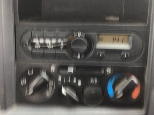 いすゞエルフダンプ小型（2t・3t）[写真15]