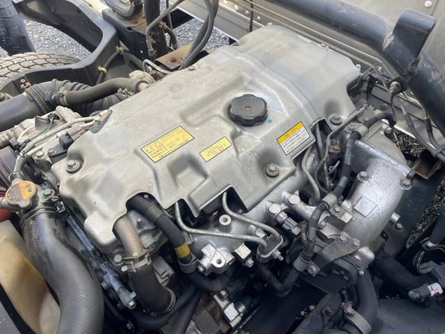 三菱ふそうキャンターアルミバン小型（2t・3t）[写真25]