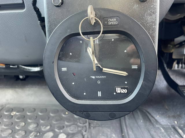 三菱ふそうキャンターアルミバン小型（2t・3t）[写真38]