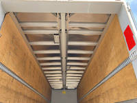 いすゞギガアルミウイング大型（10t）[写真11]