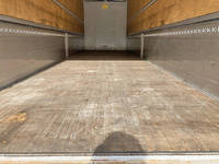 いすゞギガアルミウイング大型（10t）[写真13]