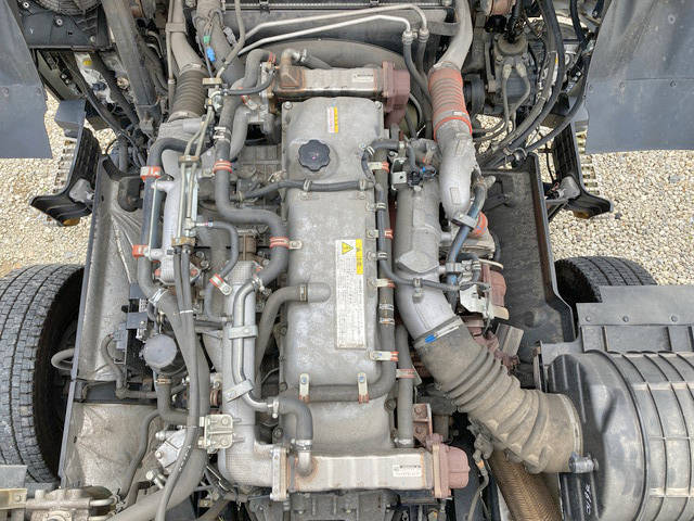 いすゞギガアルミウイング大型（10t）[写真27]