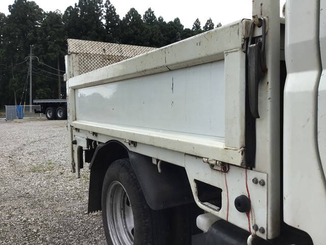 三菱ふそうキャンターガッツダブルキャブ（Wキャブ）小型（2t・3t）[写真14]