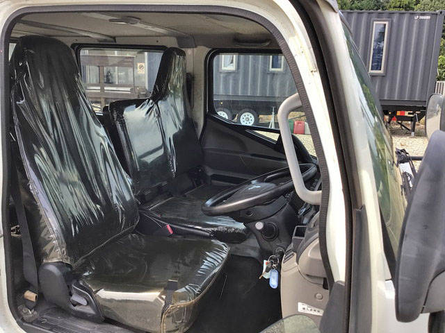 三菱ふそうキャンターガッツダブルキャブ（Wキャブ）小型（2t・3t）[写真24]