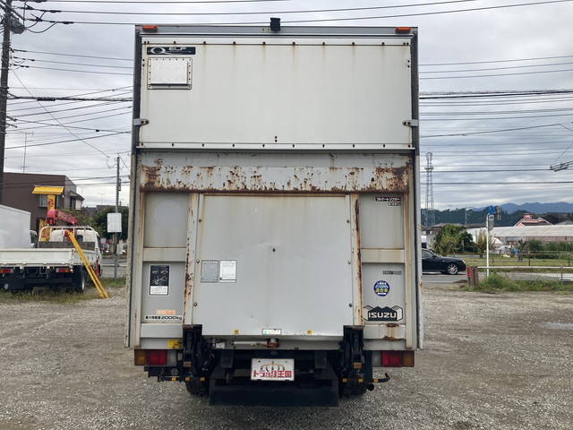 いすゞエルフアルミバン小型（2t・3t）[写真10]