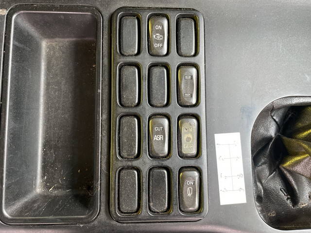 三菱ふそうスーパーグレートトレーラーヘッド（トラクターヘッド）大型（10t）[写真27]