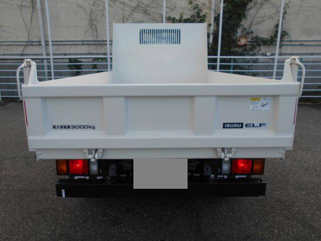 いすゞエルフダンプ小型（2t・3t）[写真09]
