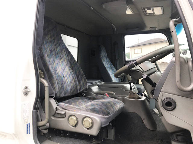 三菱ふそうファイターアルミウイング中型（4t）[写真29]