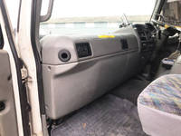 三菱ふそうファイターアルミウイング中型（4t）[写真30]