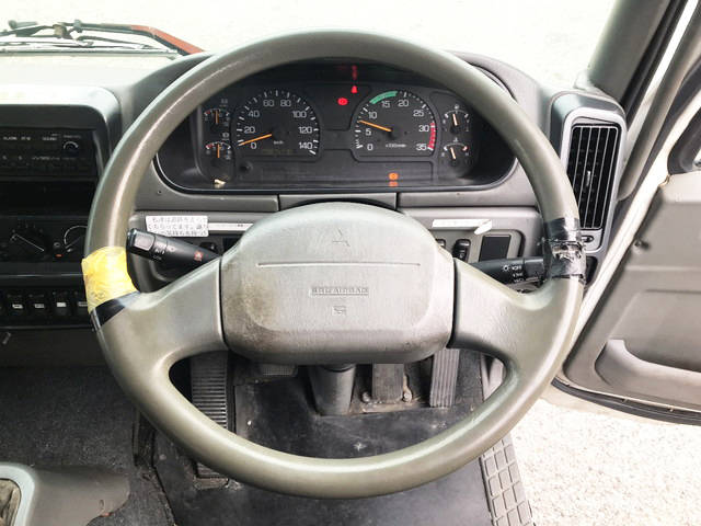 三菱ふそうファイターアルミウイング中型（4t）[写真33]