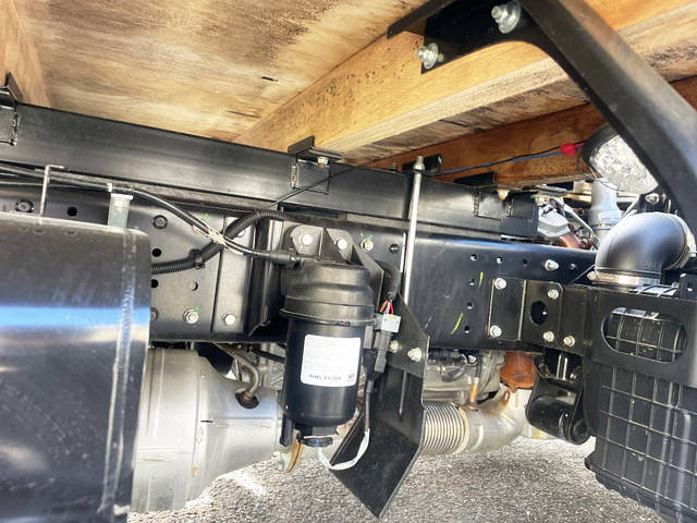 三菱ふそうキャンター平ボディ小型（2t・3t）[写真11]