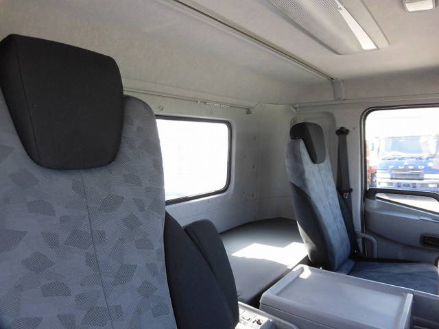 UDトラックスコンドルクレーン3段増トン（6t・8t）[写真15]