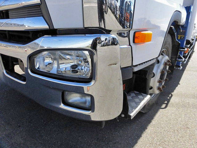 UDトラックスコンドルクレーン3段増トン（6t・8t）[写真30]