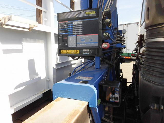 UDトラックスコンドルクレーン3段増トン（6t・8t）[写真06]