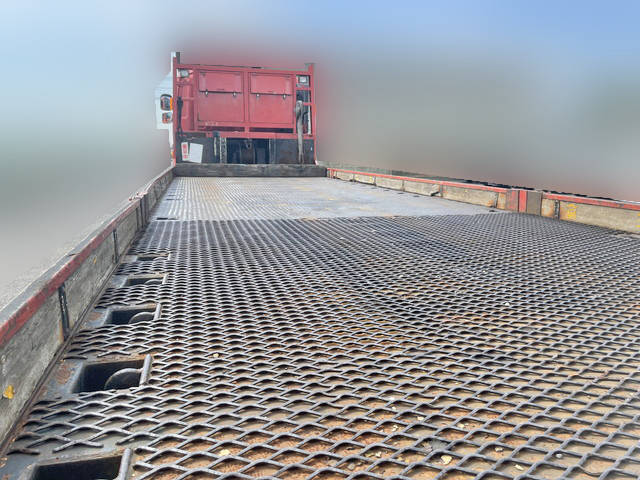 いすゞギガヒップリフター大型（10t）[写真15]