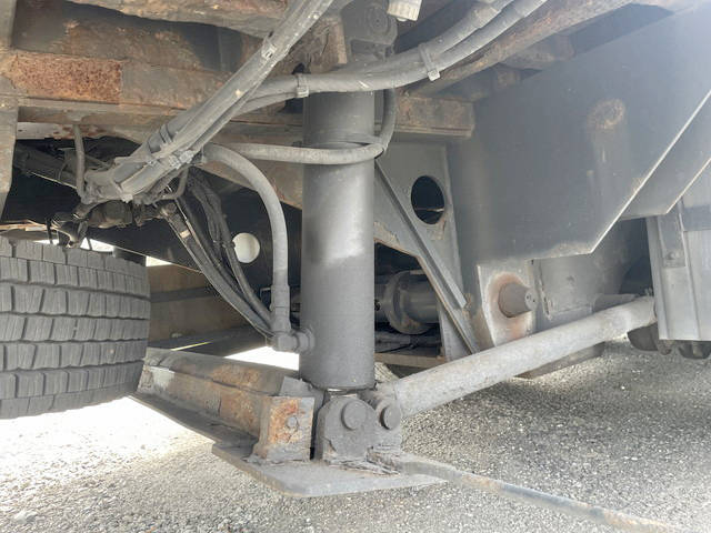 いすゞギガヒップリフター大型（10t）[写真23]