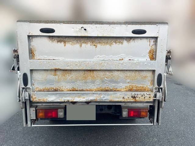 トヨタトヨエース平ボディ小型（2t・3t）[写真06]