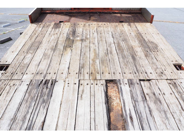 いすゞギガセーフティクレーン4段大型（10t）[写真12]