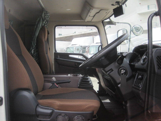 日野レンジャーアルミウイング中型（4t）[写真24]