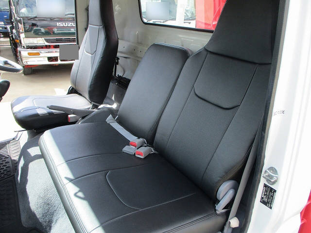 三菱ふそうキャンタークレーン5段小型（2t・3t）[写真06]