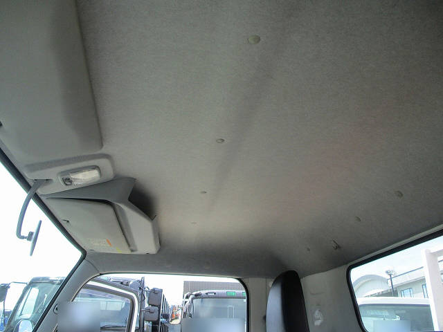 三菱ふそうキャンタークレーン5段小型（2t・3t）[写真08]