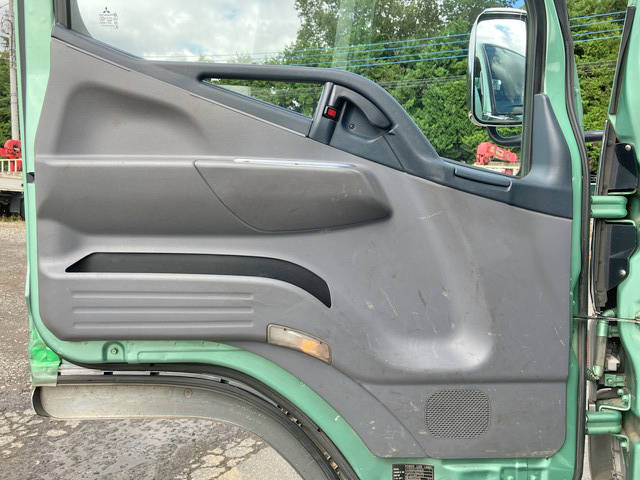 三菱ふそうキャンタークレーン4段小型（2t・3t）[写真30]