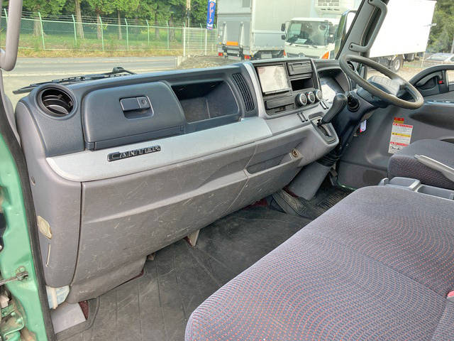 三菱ふそうキャンタークレーン4段小型（2t・3t）[写真32]