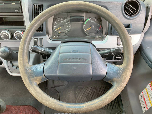 三菱ふそうキャンタークレーン4段小型（2t・3t）[写真37]